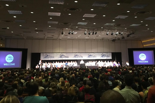 Cerritos pole vaulters attend summit