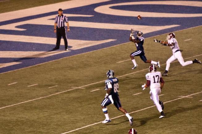Garion Manning caught the team's lone TD pass in their 20-8 loss to Mt. SAC.