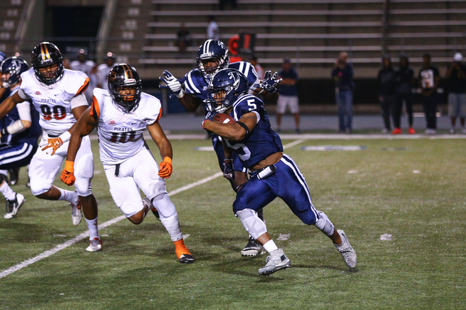 Kishawn Holmes finished the season with a state-leading 1,120 yards