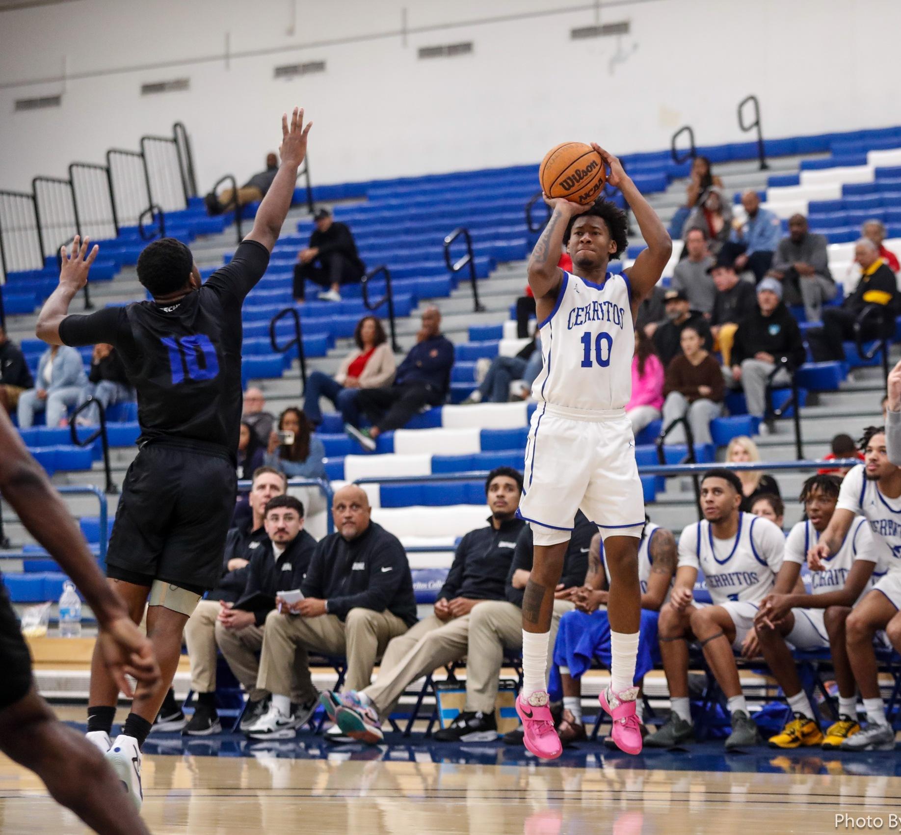 Marcel Hayes led the team with 18 points off the bench