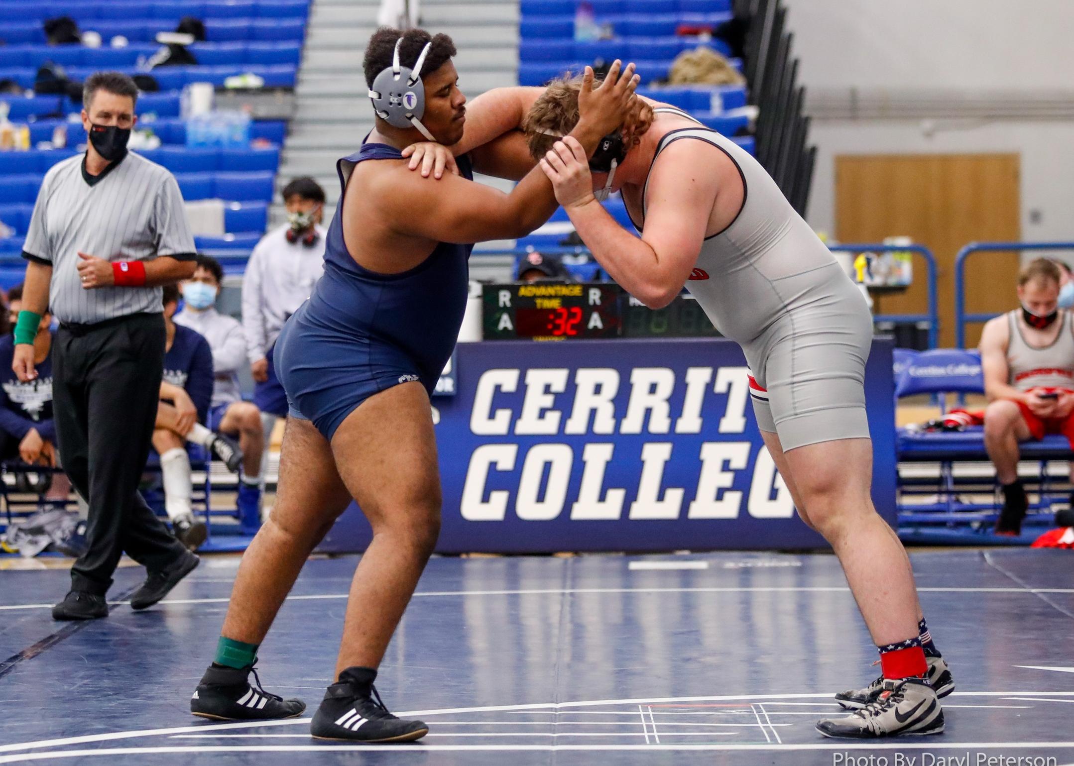Jonovan Smith won all three of his matches at the SoCal Team Duals